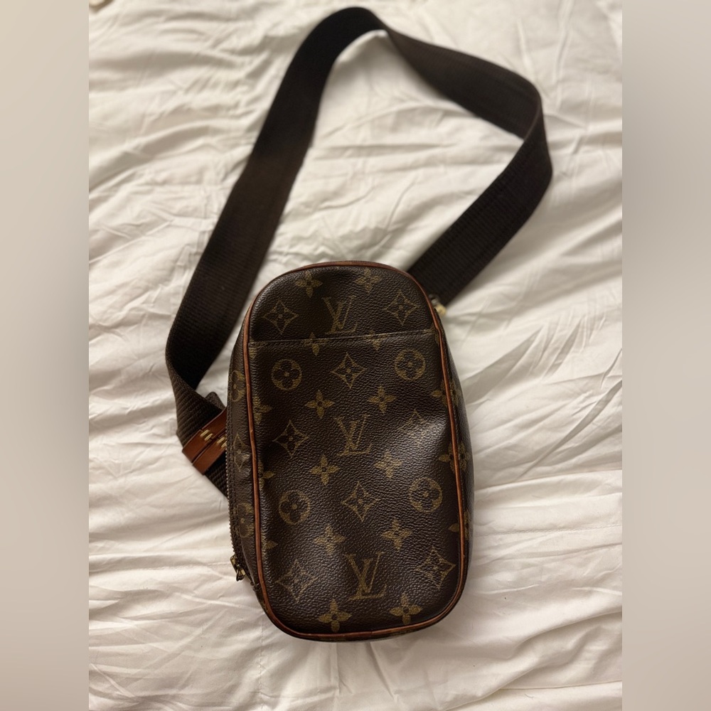 Authentic Louis Vuitton Monogram Pochette Gange Waist Bag